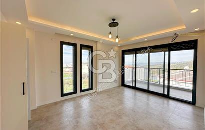 Kuşadası Yaylaköy de deniz manzaralı 7+1 tam müstakil villa