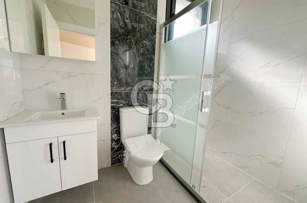 Kuşadası Yaylaköy de deniz manzaralı 7+1 tam müstakil villa