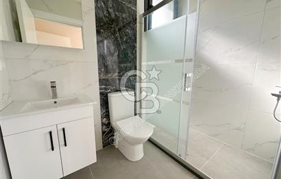 Kuşadası Yaylaköy de deniz manzaralı 7+1 tam müstakil villa