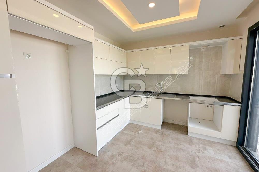 Kuşadası Yaylaköy de deniz manzaralı 7+1 tam müstakil villa