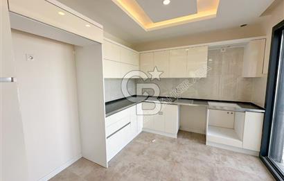 Kuşadası Yaylaköy de deniz manzaralı 7+1 tam müstakil villa