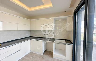 Kuşadası Yaylaköy de deniz manzaralı 7+1 tam müstakil villa