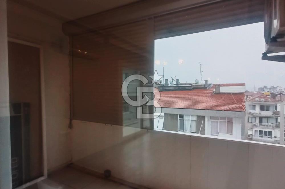 KARŞIYAKA İZBANA 50 M MESAFEDE SİTE İÇİ YAPILI 3+1 160 M2 