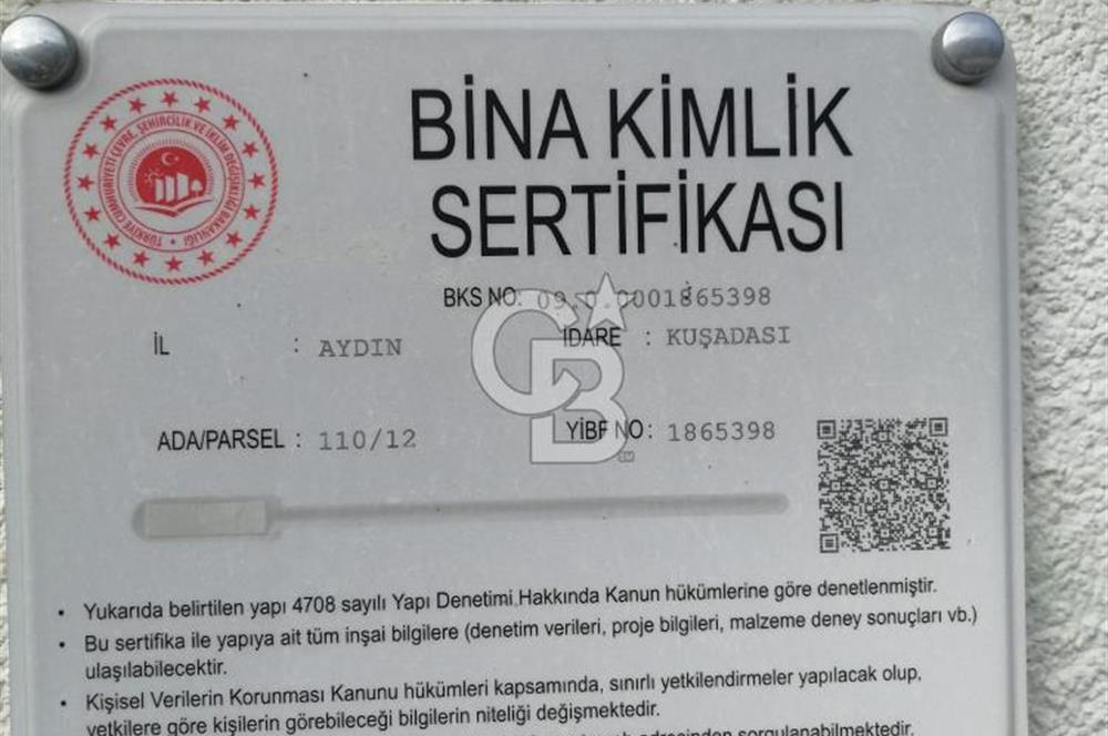 Kuşadası Yaylaköy de deniz manzaralı 7+1 tam müstakil villa