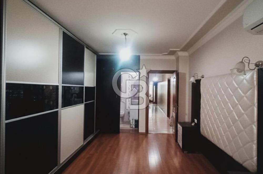 KARŞIYAKA İZBANA 50 M MESAFEDE SİTE İÇİ YAPILI 3+1 160 M2 