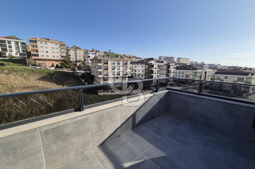 BEYLİKDÜZÜ KAVAKLI ESMARİN BUTİK'TE SATILIK 3+2 DUBLEKS DAİRE