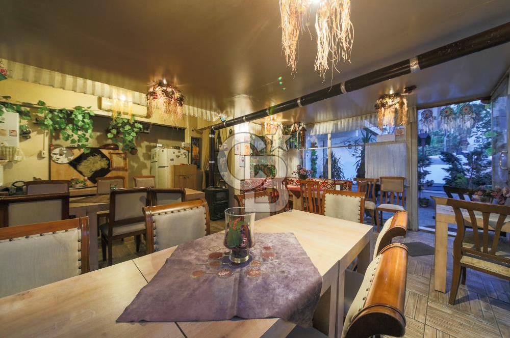 Bostancı Merkezde Köşe Konumlu Satılık Komple Bina