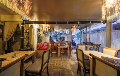 Bostancı Merkezde Köşe Konumlu Satılık Komple Bina