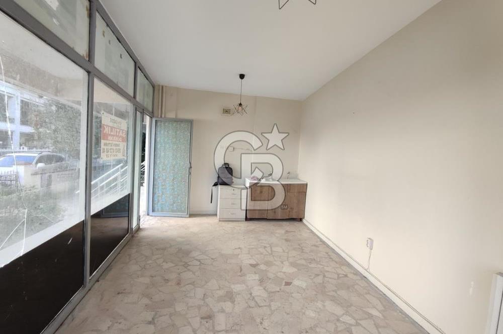 Altıntepede, Eski Bağdat Caddesine Cepheli Satılık Dükkan