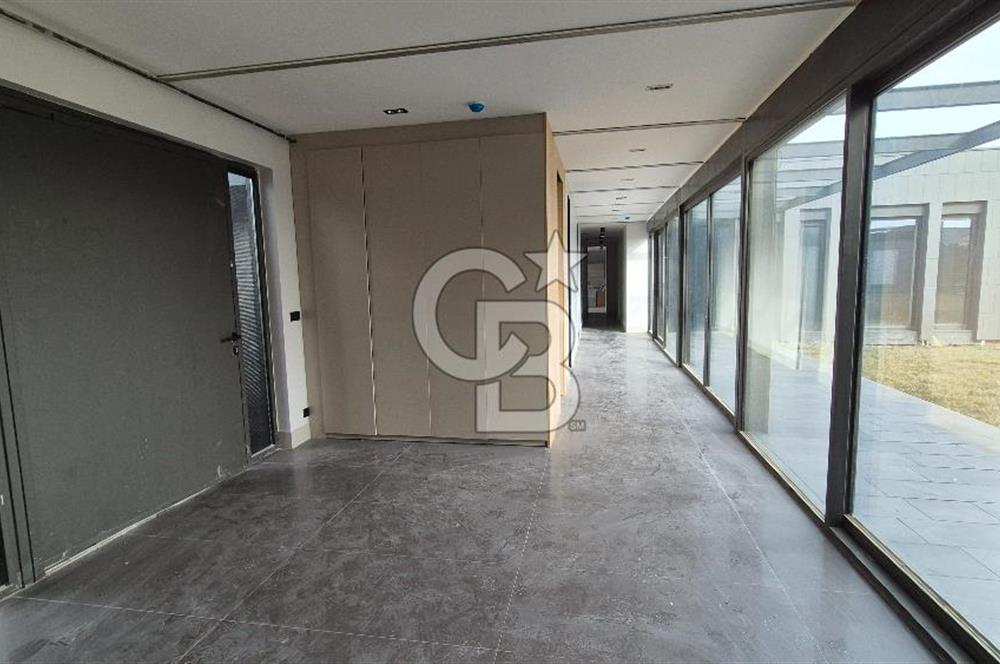 GÖLBAŞI BALLIKPINAR SİTEDE SATILIK TEK KATLI 5+1 LÜKS VİLLA