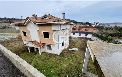 RUHSATI ALINMIŞ VILLA ARSASI