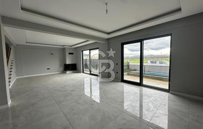 Sakarya'nın Yeni Villa Bölgesinde Müstakil Bahçeli,Havuzlu Villa