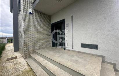 Sakarya'nın Yeni Villa Bölgesinde Müstakil Bahçeli,Havuzlu Villa