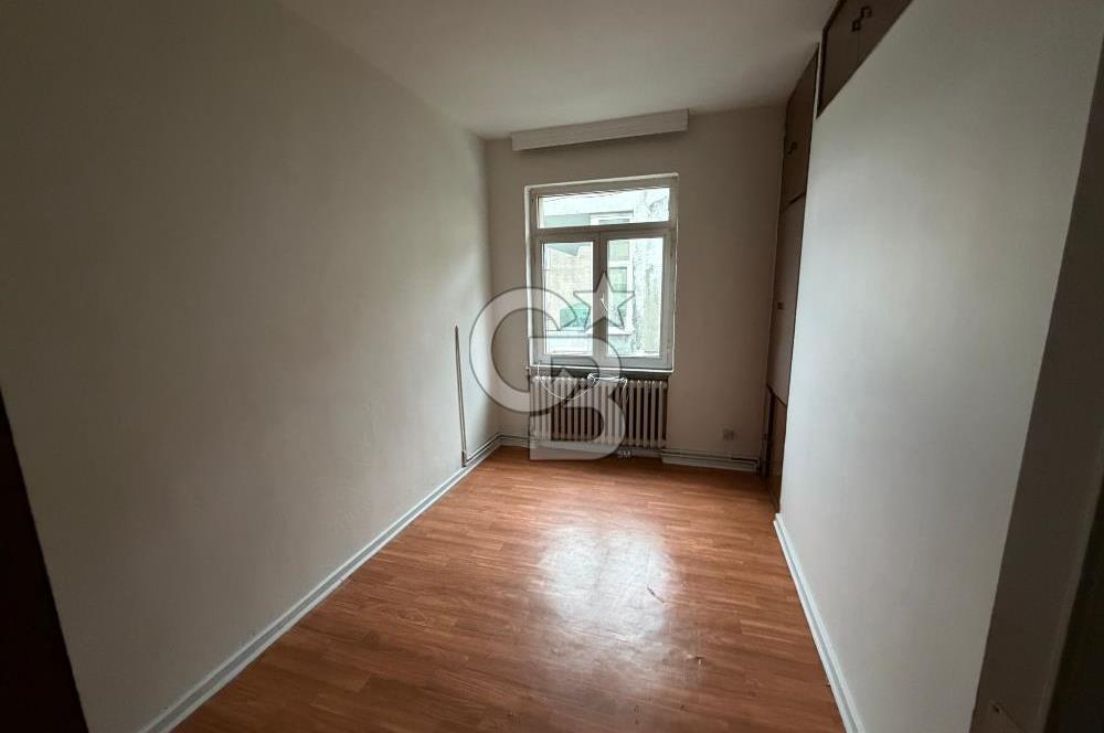 Fırsat Baltalimanı Satılık Deniz manzaralı Arakat bahçeli daire