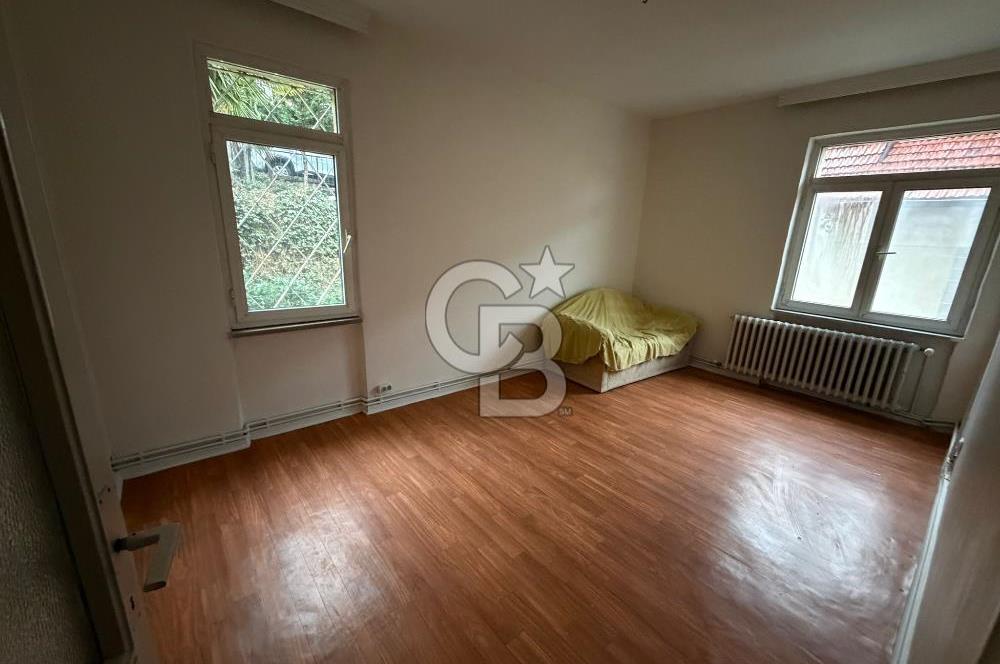 Fırsat Baltalimanı Satılık Deniz manzaralı Arakat bahçeli daire