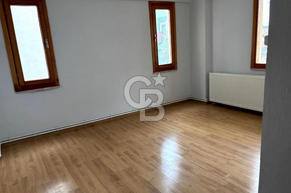 KADIKÖY ÖZDEN MAHALLESİ SATILIK DAİRE! 2+1 110 M2
