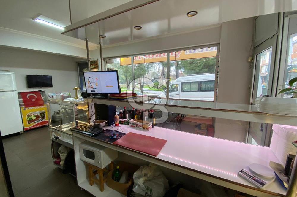 MUSELAND-KONAK'TA KÖŞE KONUMLU DEVREN KİRALIK DÜKKAN