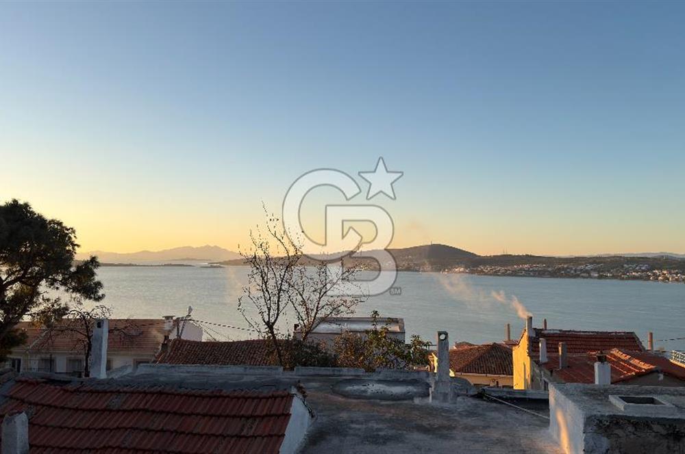 Ayvalık Merkez Satılık Deniz Manzaralı Arsa