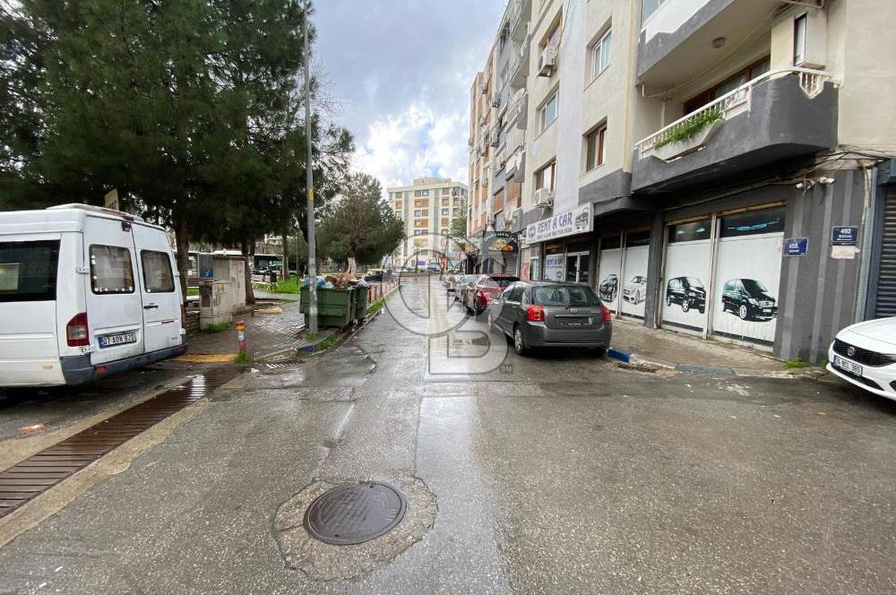 MUSELAND-KONAK'TA KÖŞE KONUMLU DEVREN KİRALIK DÜKKAN