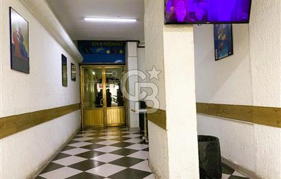 Mithatpaşa Caddesi'nde Satılık Geniş İş Yeri (650m²)