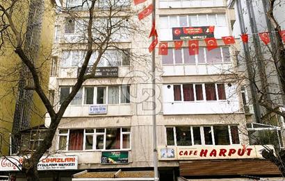 Mithatpaşa Caddesi'nde Satılık Geniş İş Yeri (650m²)