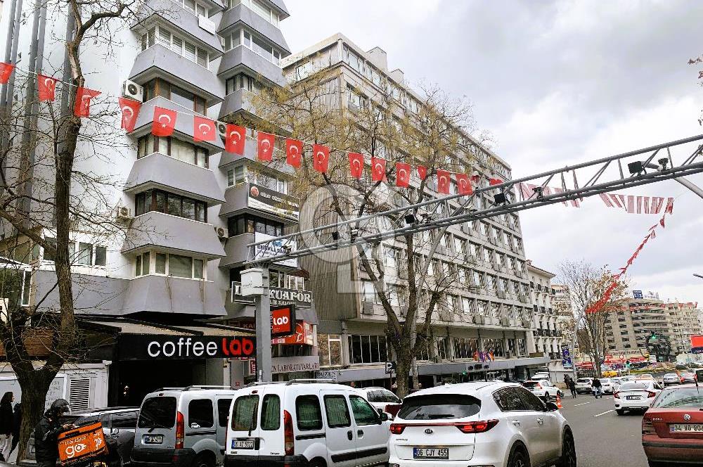 Mithatpaşa Caddesi'nde Satılık Geniş İş Yeri (650m²)