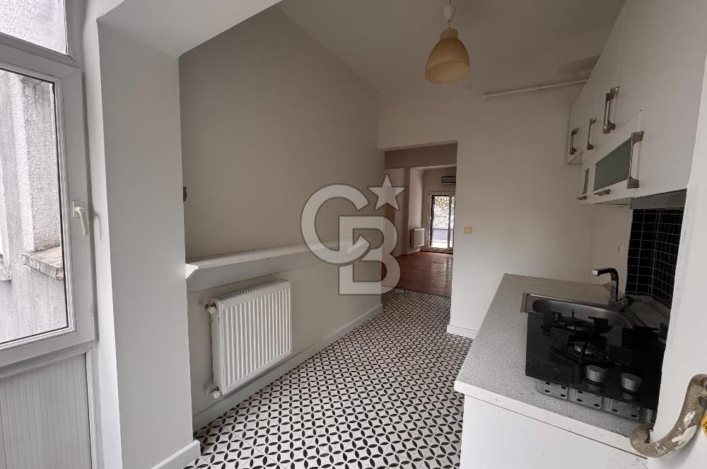 Cihangir’de Galataport’a Komşu Teraslı Ofis&Yaşam İçin İdeal 2+1 Kiralık Daire 