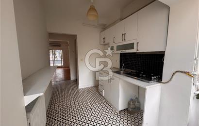 Cihangir’de Galataport’a Komşu Teraslı Ofis&Yaşam İçin İdeal 2+1 Kiralık Daire 