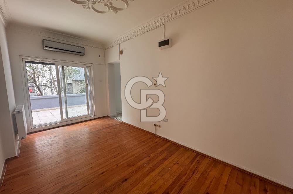 Cihangir’de Galataport’a Komşu Teraslı Ofis&Yaşam İçin İdeal 2+1 Kiralık Daire 