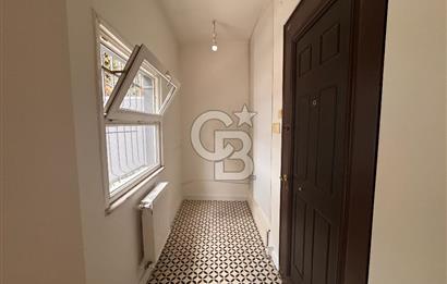 Cihangir’de Galataport’a Komşu Teraslı Ofis&Yaşam İçin İdeal 2+1 Kiralık Daire 