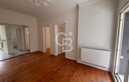 Cihangir’de Galataport’a Komşu Teraslı Ofis&Yaşam İçin İdeal 2+1 Kiralık Daire 