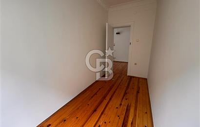 Cihangir’de Galataport’a Komşu Teraslı Ofis&Yaşam İçin İdeal 2+1 Kiralık Daire 