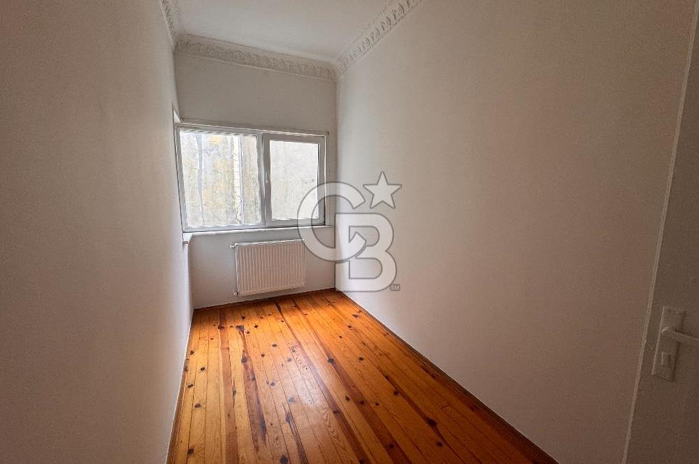 Cihangir’de Galataport’a Komşu Teraslı Ofis&Yaşam İçin İdeal 2+1 Kiralık Daire 