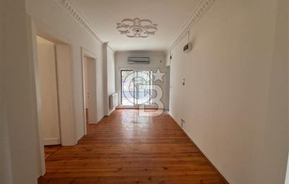 Cihangir’de Galataport’a Komşu Teraslı Ofis&Yaşam İçin İdeal 2+1 Kiralık Daire 