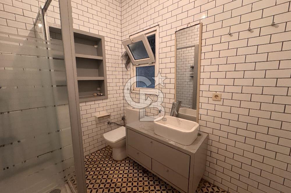 Cihangir’de Galataport’a Komşu Teraslı Ofis&Yaşam İçin İdeal 2+1 Kiralık Daire 