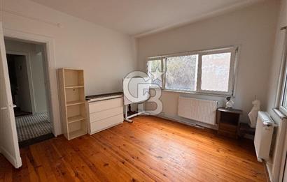 Cihangir’de Galataport’a Komşu Teraslı Ofis&Yaşam İçin İdeal 2+1 Kiralık Daire 