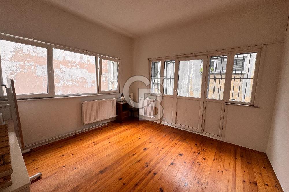 Cihangir’de Galataport’a Komşu Teraslı Ofis&Yaşam İçin İdeal 2+1 Kiralık Daire 