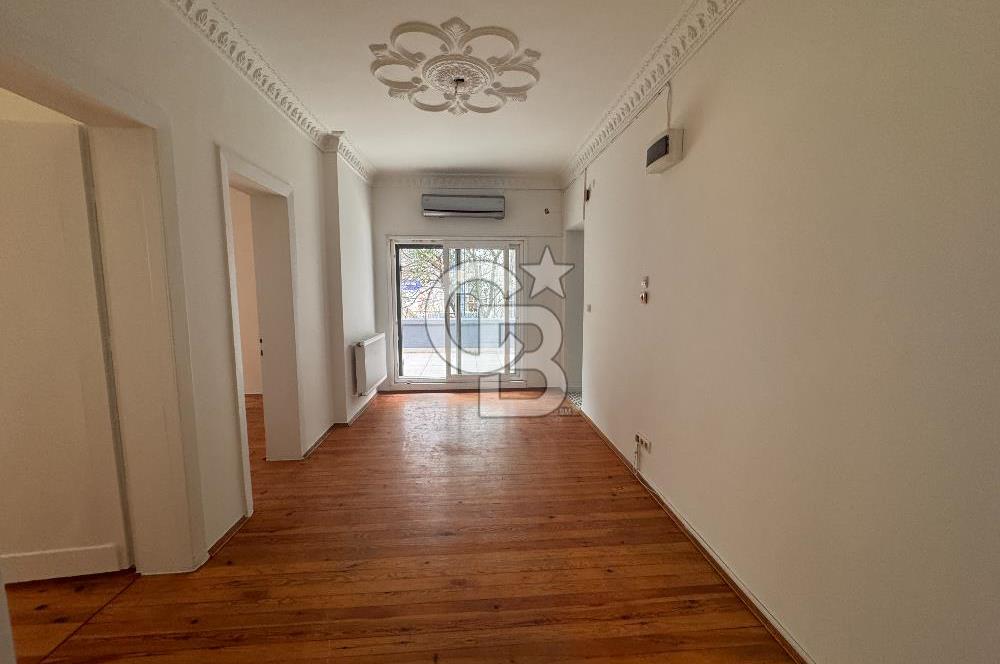 Cihangir’de Galataport’a Komşu Teraslı Ofis&Yaşam İçin İdeal 2+1 Kiralık Daire 