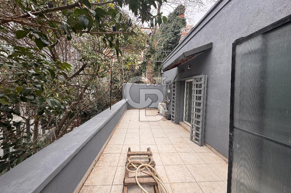 Cihangir’de Galataport’a Komşu Teraslı Ofis&Yaşam İçin İdeal 2+1 Kiralık Daire 