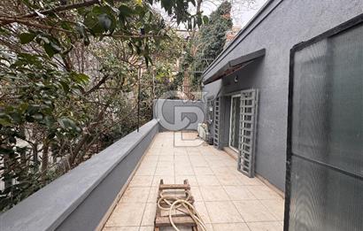 Cihangir’de Galataport’a Komşu Teraslı Ofis&Yaşam İçin İdeal 2+1 Kiralık Daire 