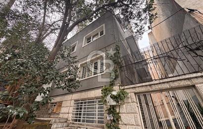 Cihangir’de Galataport’a Komşu Teraslı Ofis&Yaşam İçin İdeal 2+1 Kiralık Daire 