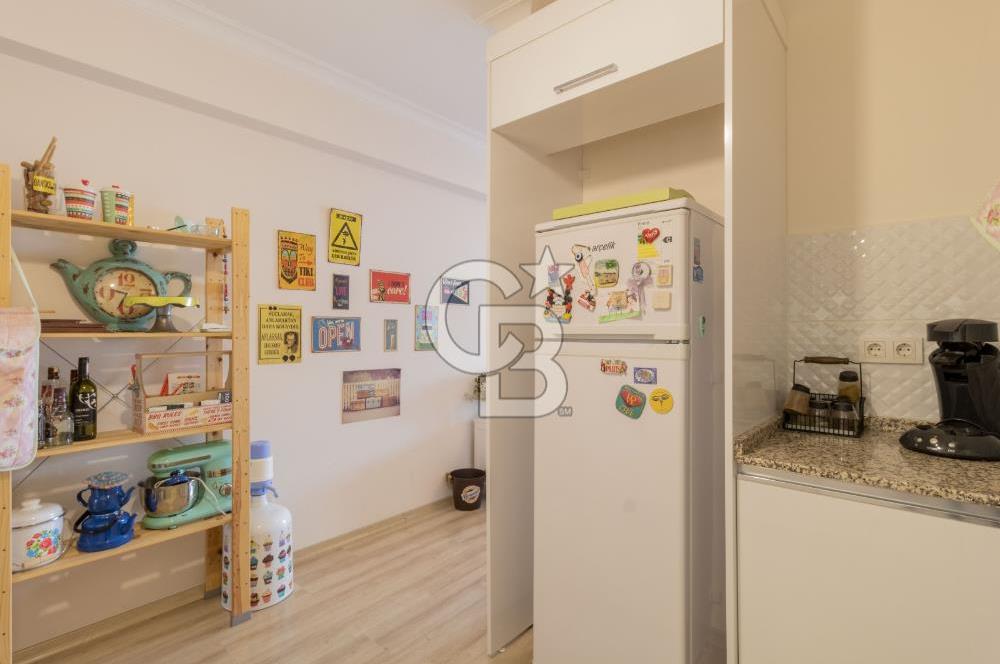 Karşıyaka'da Çarşı İçinde Yeni Binada Kiralık 2+1 Eşyalı Daire