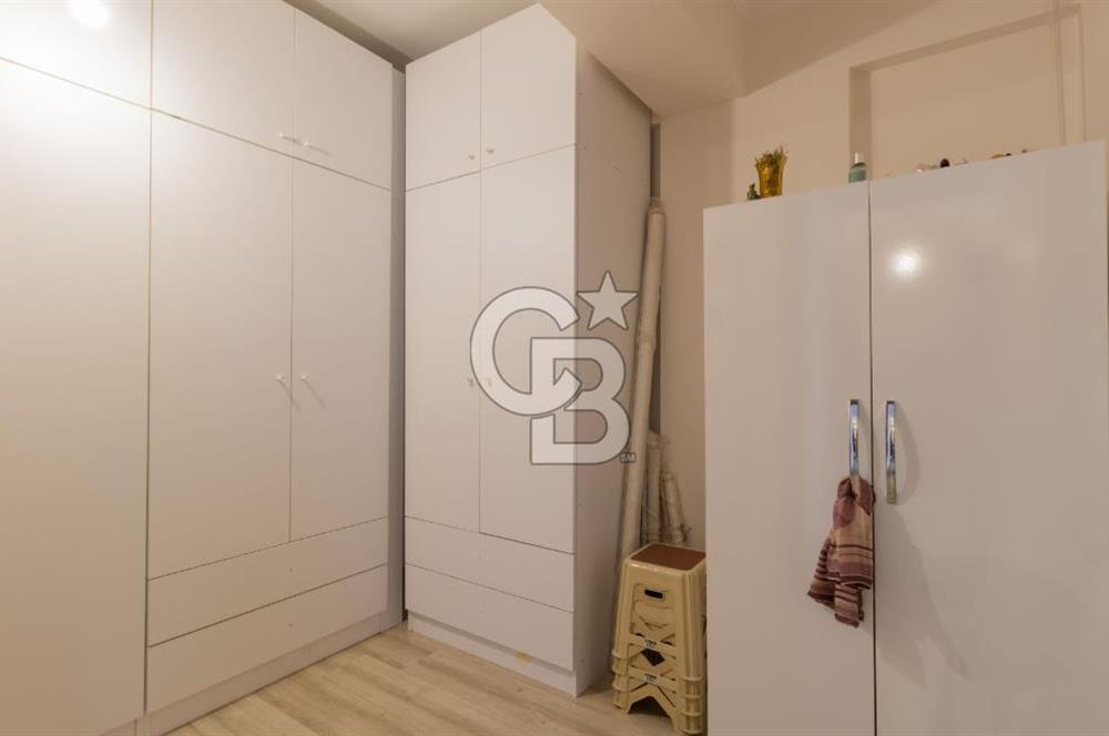 Karşıyaka'da Çarşı İçinde Yeni Binada Kiralık 2+1 Eşyalı Daire