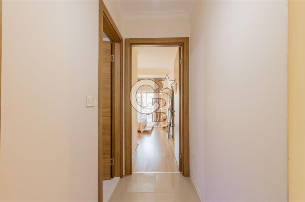 Karşıyaka'da Çarşı İçinde Yeni Binada Kiralık 2+1 Eşyalı Daire