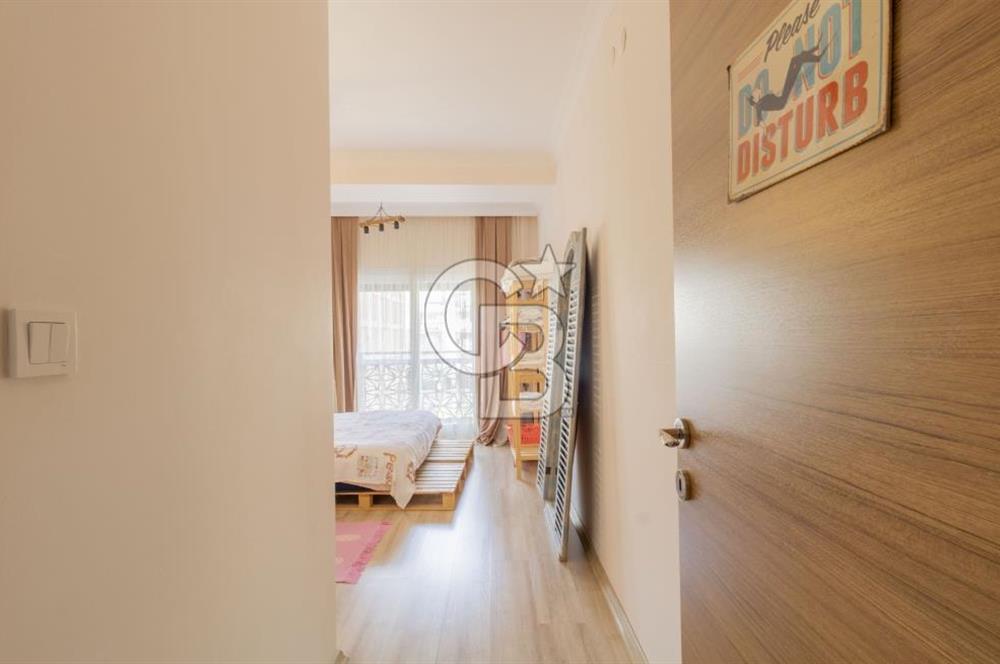 Karşıyaka'da Çarşı İçinde Yeni Binada Kiralık 2+1 Eşyalı Daire