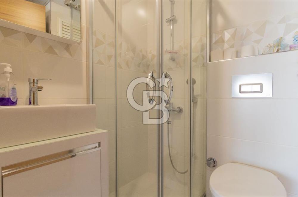 Karşıyaka'da Çarşı İçinde Yeni Binada Kiralık 2+1 Eşyalı Daire