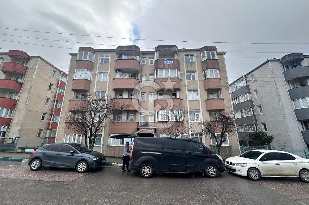 DİLİSKELESİ'NDE HUKUKÇULAR SİTESİNDE,CADDE ÜZERİ, YHT YAKINI 2+1