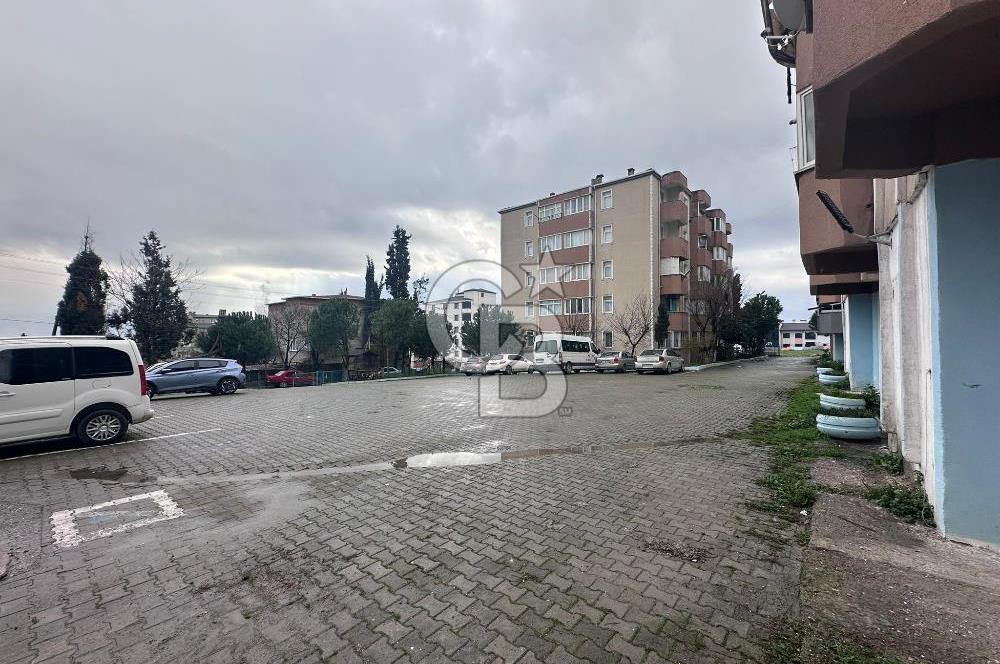 DİLİSKELESİ'NDE HUKUKÇULAR SİTESİNDE,CADDE ÜZERİ, YHT YAKINI 2+1