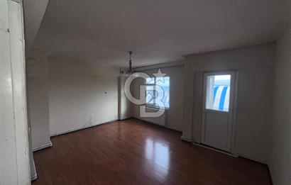 DİLİSKELESİ'NDE HUKUKÇULAR SİTESİNDE,CADDE ÜZERİ, YHT YAKINI 2+1