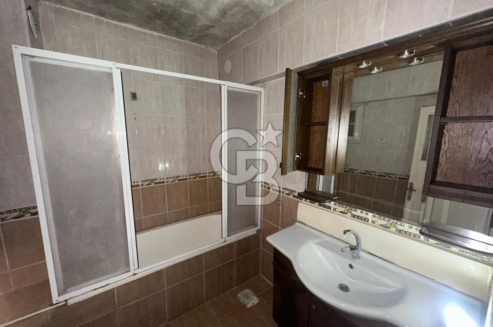 DİLİSKELESİ'NDE HUKUKÇULAR SİTESİNDE,CADDE ÜZERİ, YHT YAKINI 2+1